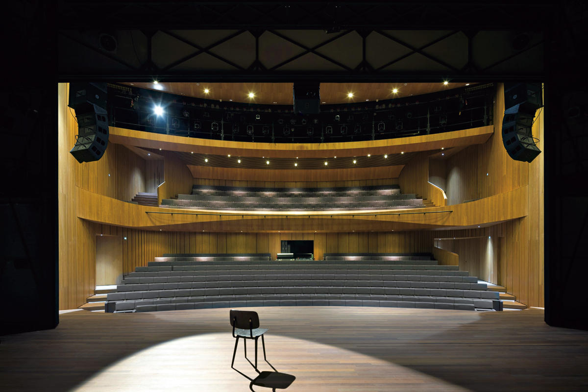 Singer_Laren_Aug_2017_Página_09