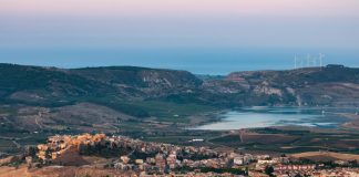 Esta pequena localidade italiana tem casas à venda apenas por 1 euro