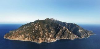 Esta ilha no Mediterrâneo é um paraíso que praticamente ninguém conhece