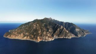 Esta ilha no Mediterrâneo é um paraíso que praticamente ninguém conhece