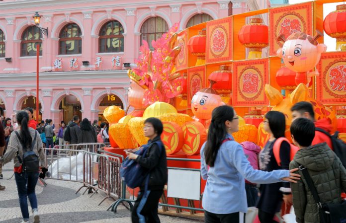 Mais de 1,2 milhões de visitantes em Macau na semana do Ano Novo Chinês Mais de 1,2 milhões de visitantes em Macau na semana do Ano Novo Chinês
