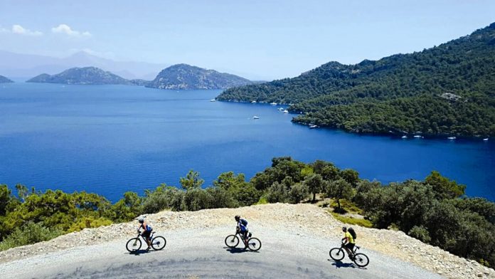 Todos os caminhos vão dar... à Turquia