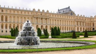 Palácio de Versalhes recebe pela primeira vez espetáculo de música eletrónica