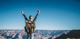 Emprego de sonho leva-o a viajar pelo mundo com tudo pago