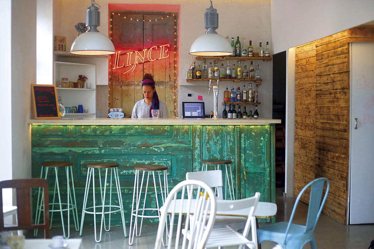 30990411_BINARY_08042018DIANAQUINTELA020