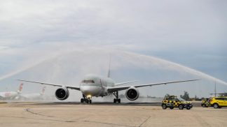 Qatar Airways aterra pela primeira vez em Lisboa