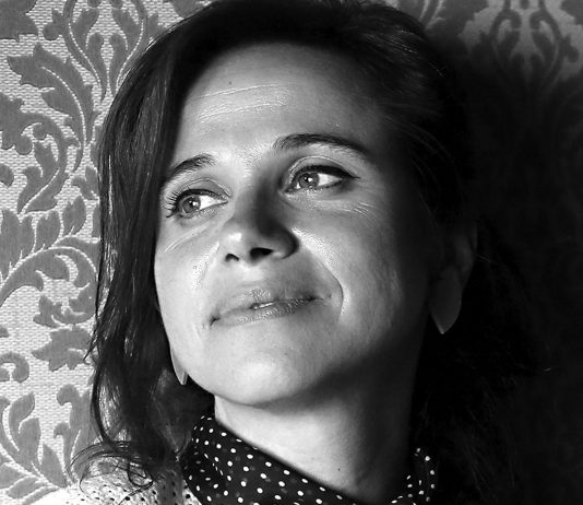 Dalila Carmo: «Turismo não é só o hotel, o resort, a praia e a água de coco» Dalila Carmo: «Turismo não é só o hotel, o resort, a praia e a água de coco»