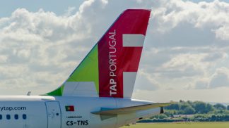 TAP já voa para Nápoles e Tenerife - há viagens a partir de 61€
