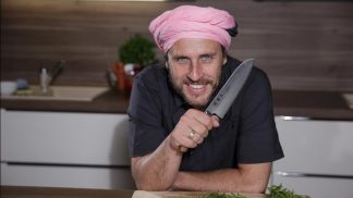 Não perca a aula de cozinha com Chakall em direto no Facebook