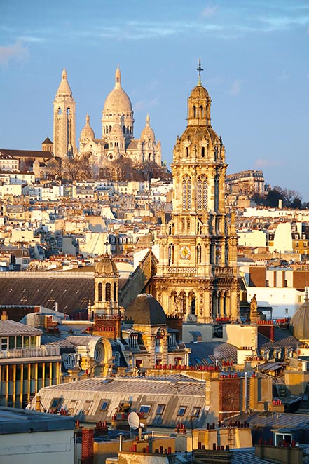 Le sacré coeur et l’Église Sainte-Trinité © Paris Tourist Office – Photographe © Sarah Sergent