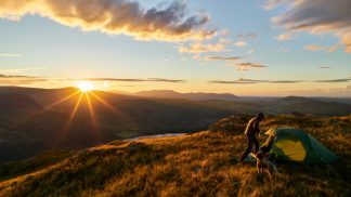 Os lugares mais bonitos do mundo para acampar - e alguns ficam aqui perto