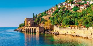 Antália: uma mistura entre Ocidente e Oriente na Riviera Turca