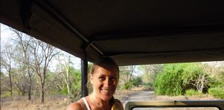 Teresa Barros trocou as festas e o glamour pela vida com as tribos