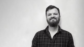 Regressar aos caminhos onde já fomos infelizes: uma crónica do jornalista João Mestre Regressar aos caminhos onde já fomos infelizes: uma crónica do jornalista João Mestre