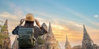 Os melhores destinos para mulheres viajarem sozinhas - Portugal está na lista