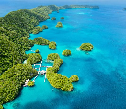 Neste destino paradisíaco há duas centenas de ilhas com praias de sonho Neste destino paradisíaco há duas centenas de ilhas com praias de sonho