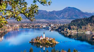 Estes são os melhores destinos para visitar neste outono - e Portugal faz parte da lista