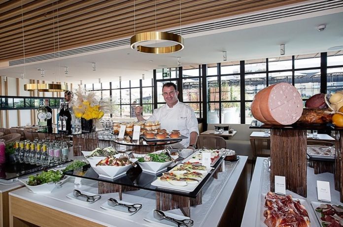 Chef basco bate o seu próprio recorde com 12 estrelas do Guia Michelin Chef basco bate o seu próprio recorde com 12 estrelas do Guia Michelin