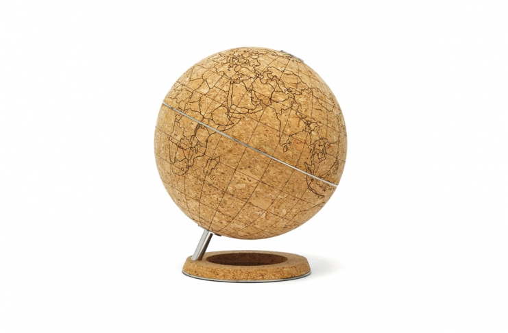 globo-BRUNELLO-CUCINELLI-cortica-natural-e-aco-inoxidável-pintada-a-laser-pvp-700-c-pinos_matchesfashion.com