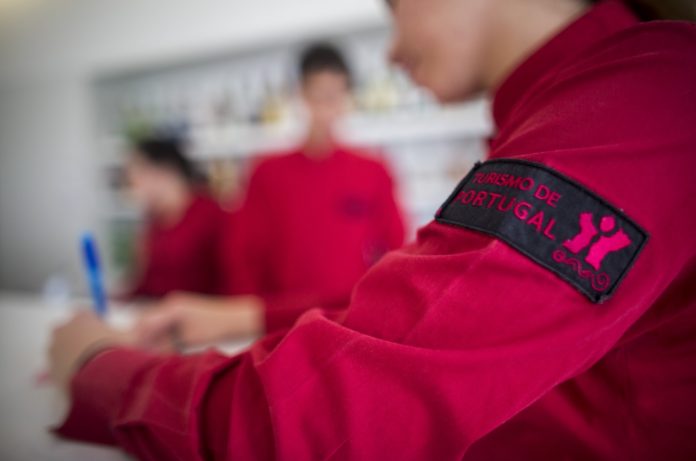 Escolas do Turismo de Portugal apoiam setores essenciais do país