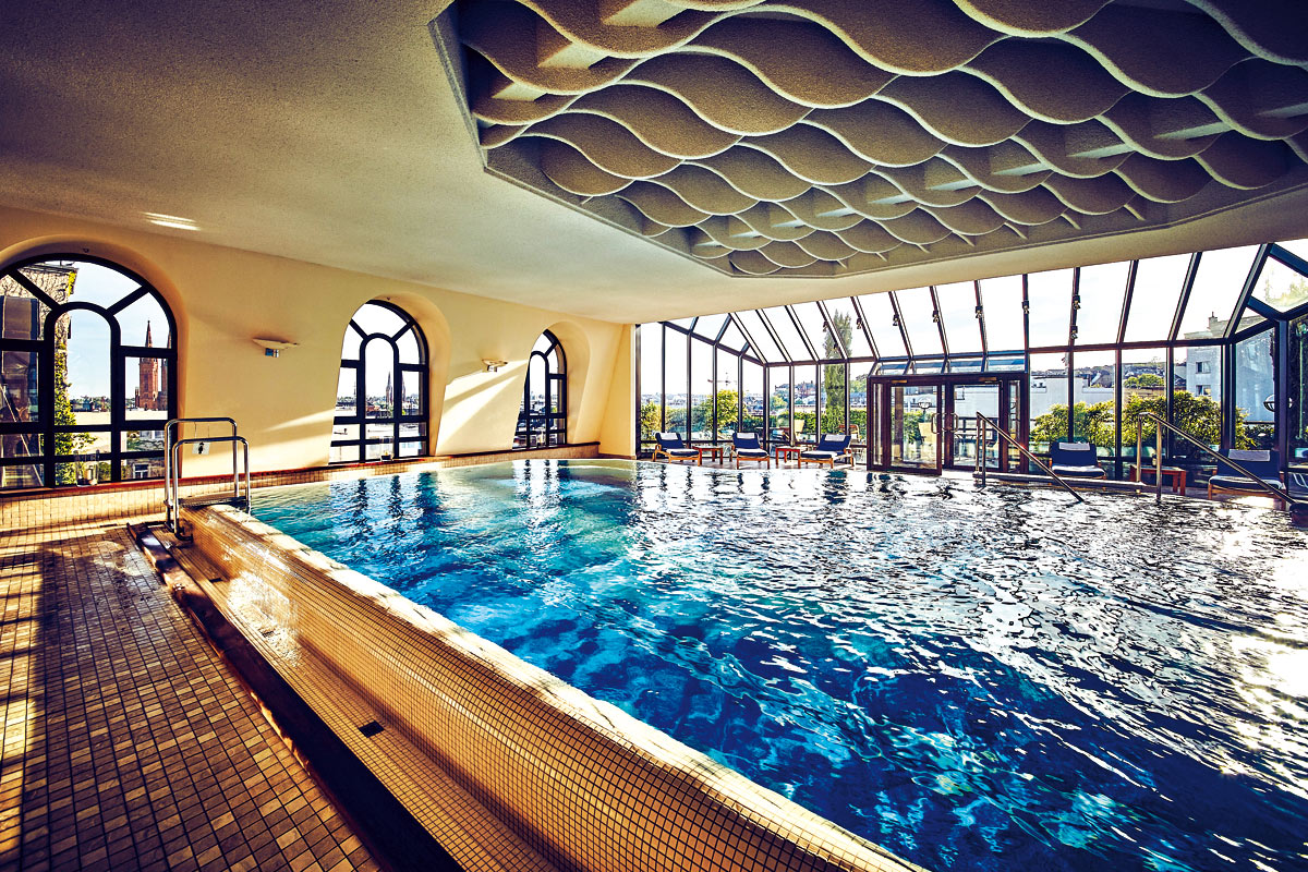 Hotel-Nassauer-Hof-piscina-termal-@-The-Leading-hotels-of-the-world