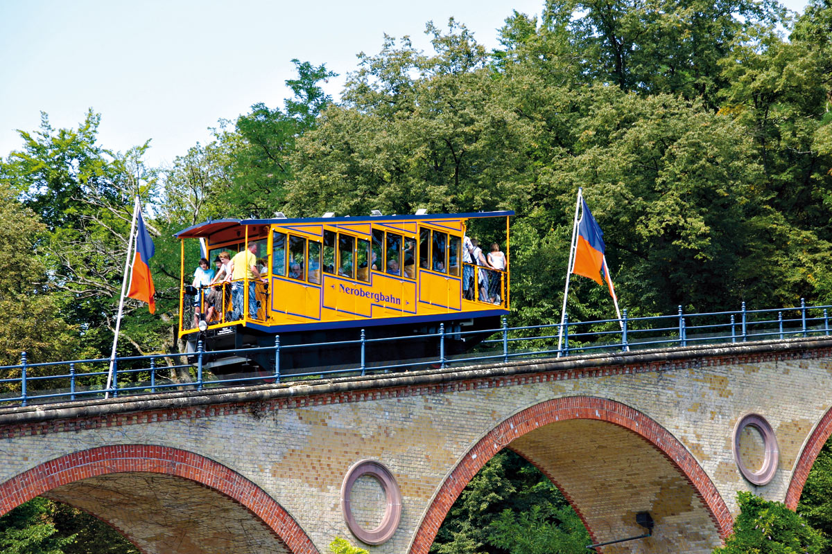 Neroberg-mountain-railway@Wiesbaden-Marketing-GmbH