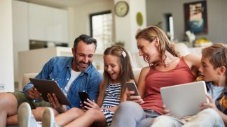 Saiba o que ver neste início de semana sem sair de casa