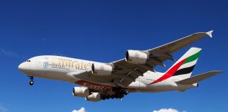 Emirates foi primeira companhia a realizar testes rápidos de Covid-19 antes do voo