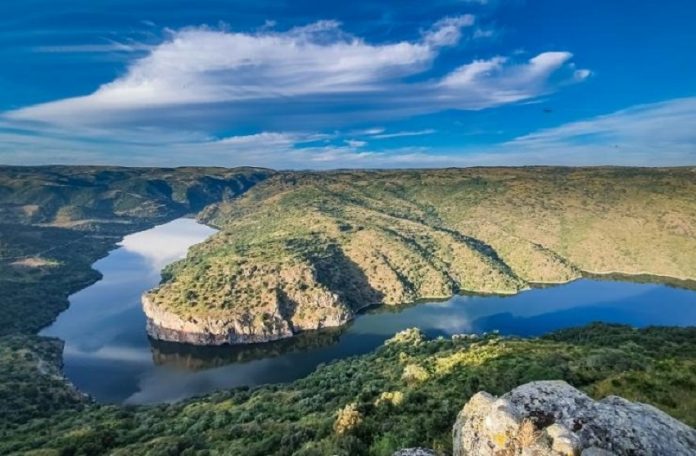 Crónica de uma viagem adiada Crónica de uma viagem adiada