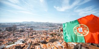 António Costa defende na CNN que Portugal é um destino seguro para os turistas