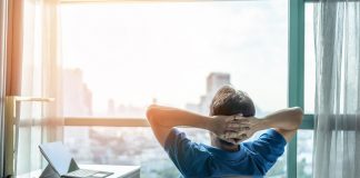 Esta é a razão por que não deve sentar-se nas cadeiras dos quartos de hotel