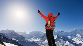 Nepal reabre montanhas para expedições de outono