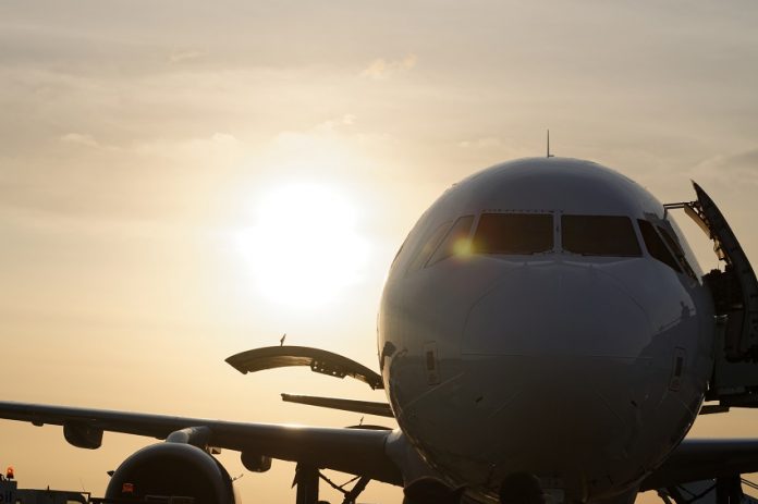 Quénia retoma voos nacionais e internacionais a 1 de agosto Quénia retoma voos nacionais e internacionais a 1 de agosto