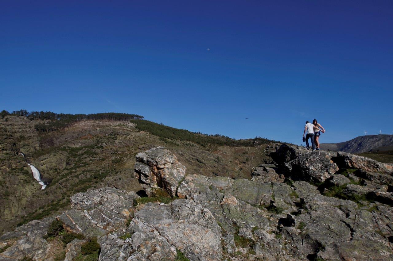 12103048_BINARY_GI21042013ARTURMACHADO000173