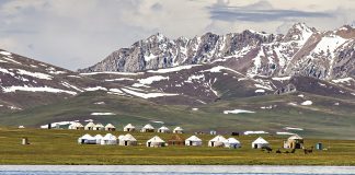 Rota da Seda: aventura na Ásia Central - leia na Volta ao Mundo de agosto