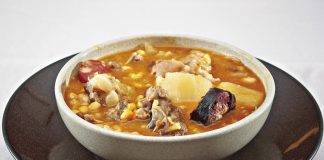 A receita do mundo de hoje é: cachupa