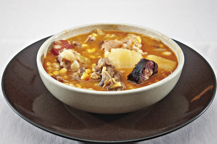 A receita do mundo de hoje é: cachupa A receita do mundo de hoje é: cachupa