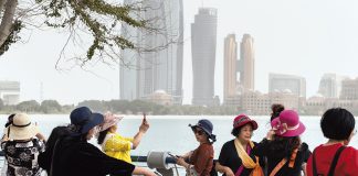 Cruzeiro das Arábias: de Abu Dhabi ao Dubai - para ler na Volta ao Mundo de outubro