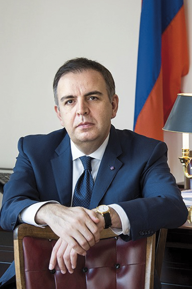 photo-Amb.-Nazarian