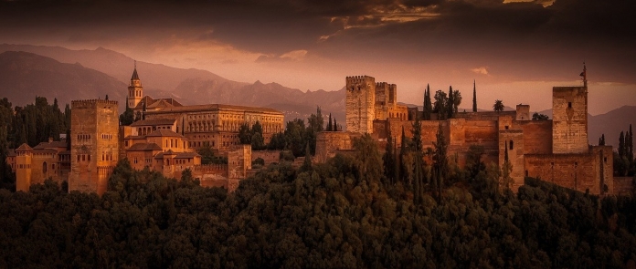 alhambra_espanha_freepik