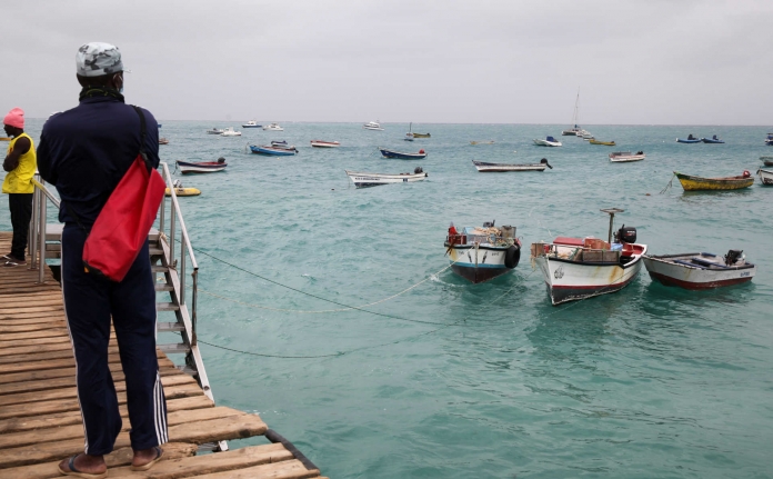 Covid-19: Sem turistas no Sal, cabo-verdianos voltam à pesca para ter sustento