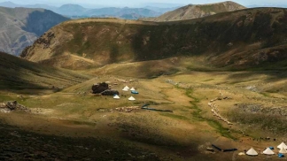 Com uma tribo das montanhas da Anatolia