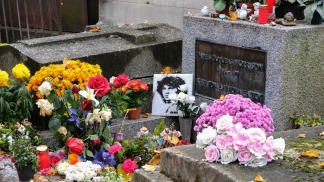 Viagem aos túmulos dos famosos (porque é Halloween)