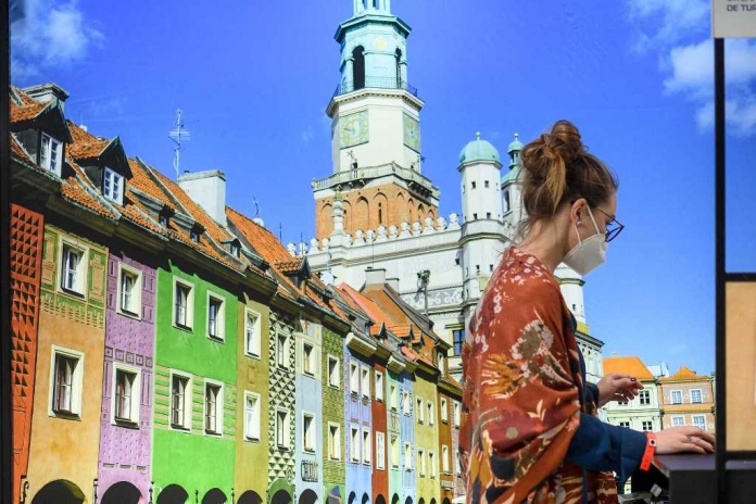 42635368_AFP_9WH8B8_WEB