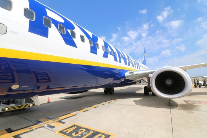 ryanair avião turbina geral 1 pixabay