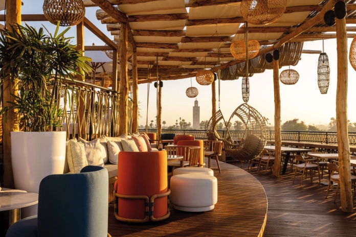 cunho asiático na cidade vermelha 1a DR