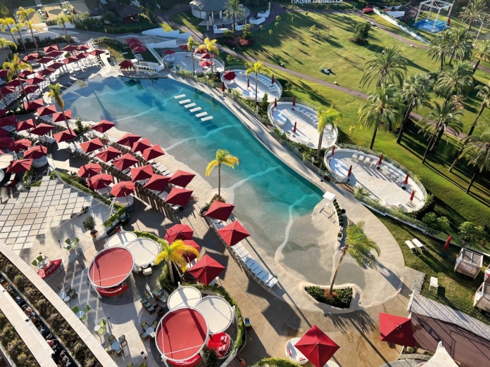 o renascimento de uma marca na costa do sol DR 1a