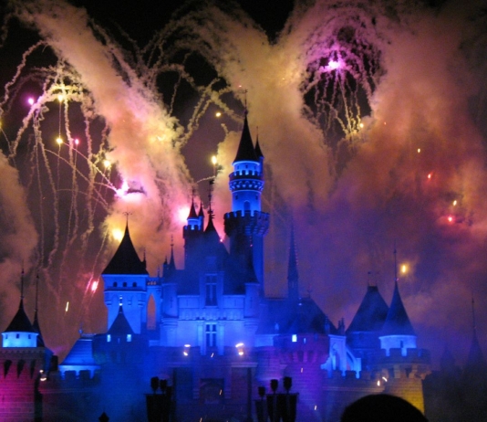 A mais pequena Disneylândia do Mundo é um sucesso inesperado